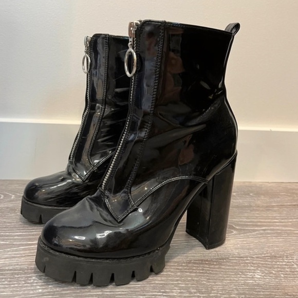 black patent leather heeled boots - Picture 1 of 5